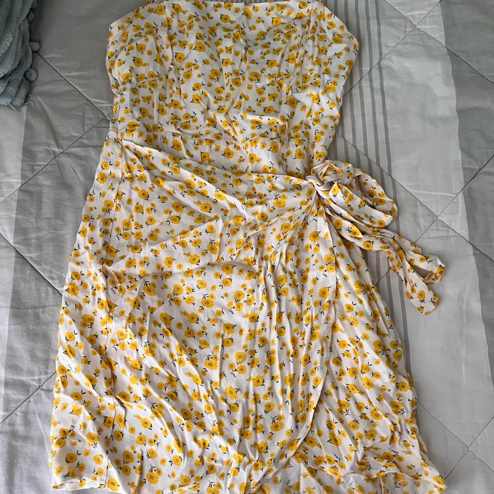 Forever 21 Yellow Floral Dress